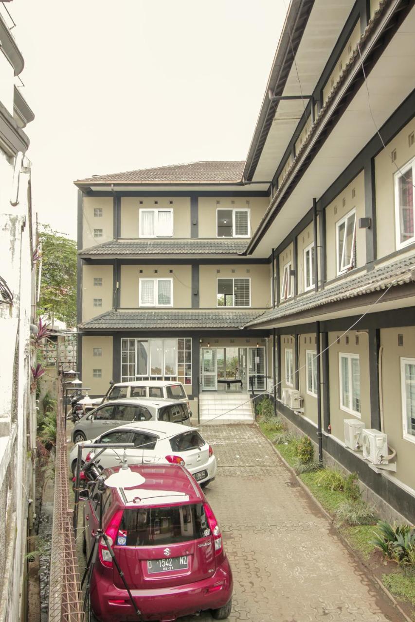 Oyo 260 Home 33 Bandung Exterior photo